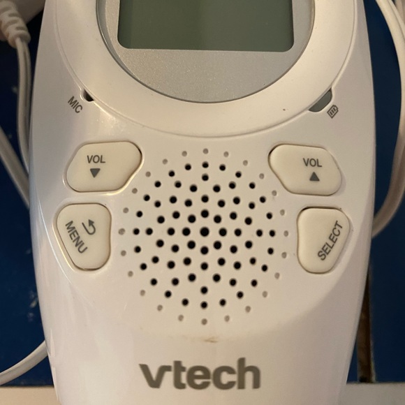 Pre-owned VTech baby monitor. In working condition and no longer needed. - Picture 3 of 9